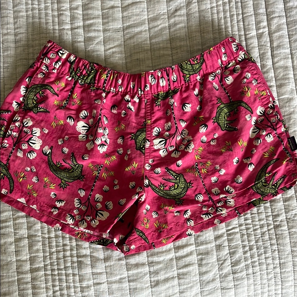 Patagonia baggies women’s shorts, pink, size M